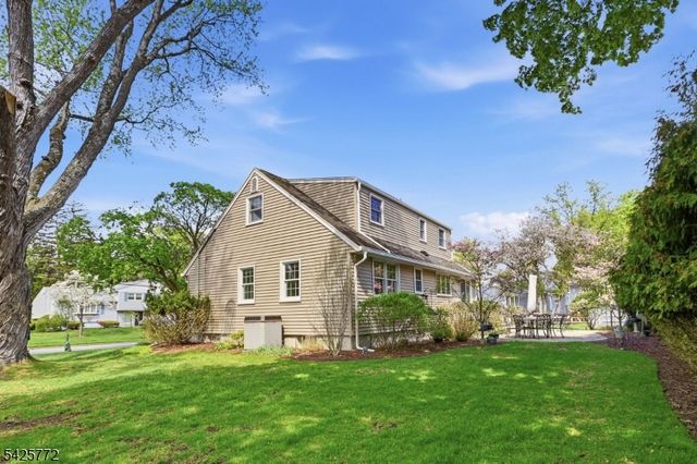 217 Jeffer St, Ridgewood Village, NJ 07450