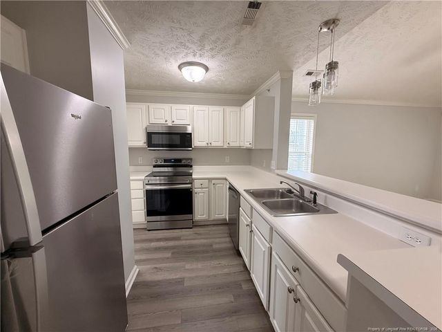 3342 Harbour Pointe Pl Place 9, Fayetteville, NC 28314