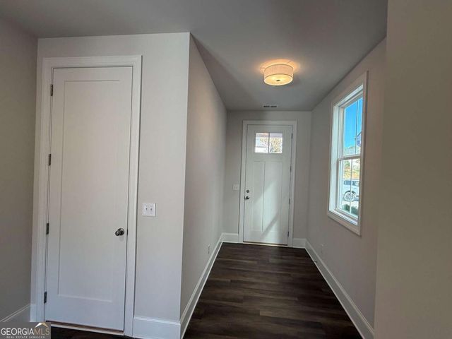 927 Crestmanor Drive, Marietta, GA 30008