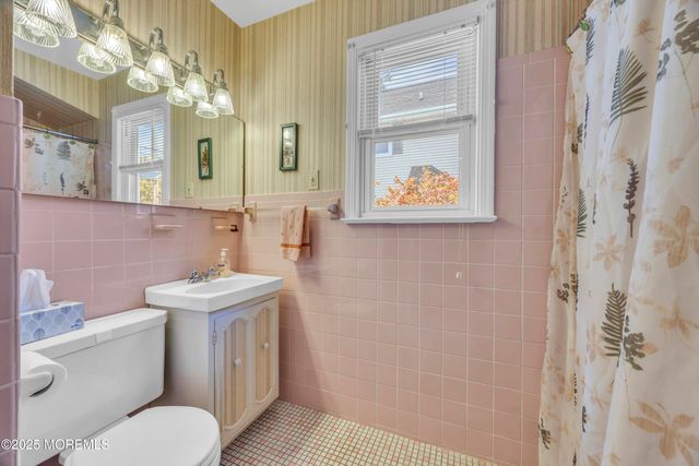 143 Safran Avenue, Edison, NJ 08837