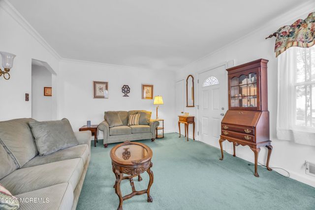 143 Safran Avenue, Edison, NJ 08837