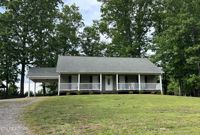 135 Central Ave, Benton, TN 37307