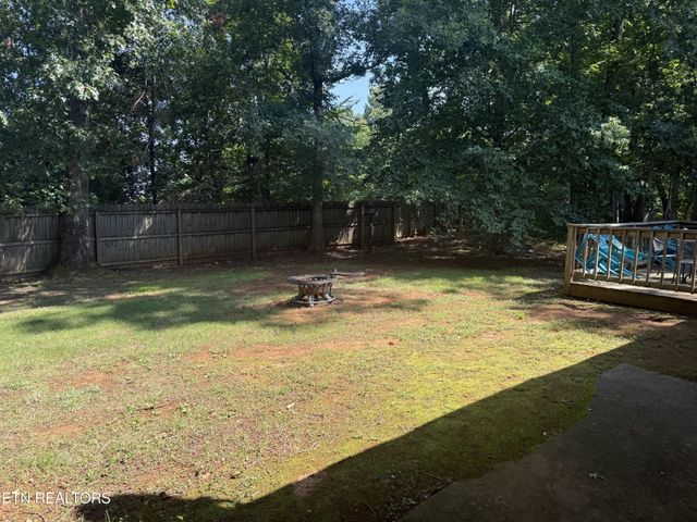 135 Central Ave, Benton, TN 37307