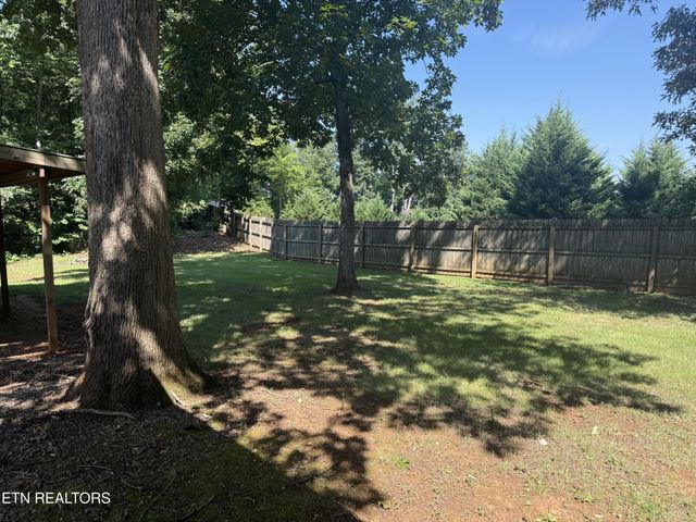 135 Central Ave, Benton, TN 37307