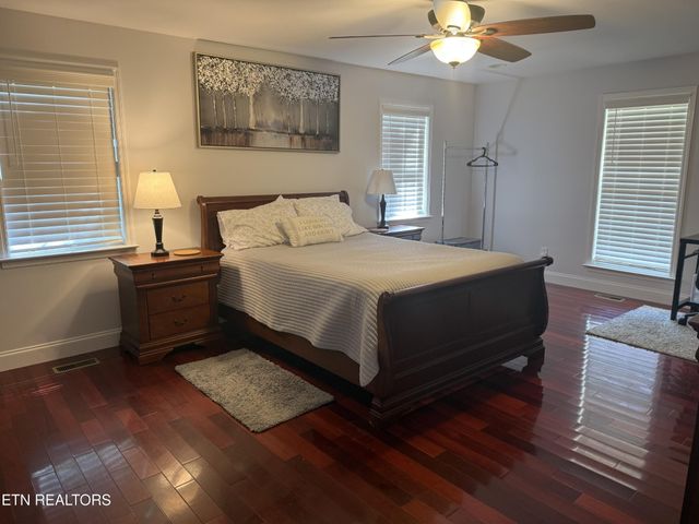 135 Central Ave, Benton, TN 37307
