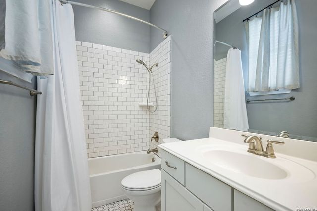 28906 Balcones Crk, Boerne, TX 78006
