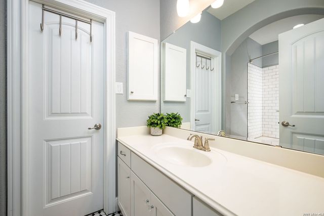 28906 Balcones Crk, Boerne, TX 78006