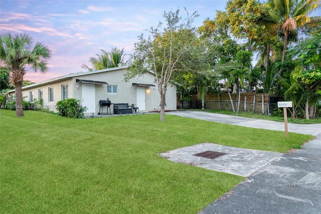 1472 SW 44th Ave 1, Fort Lauderdale, FL 33317