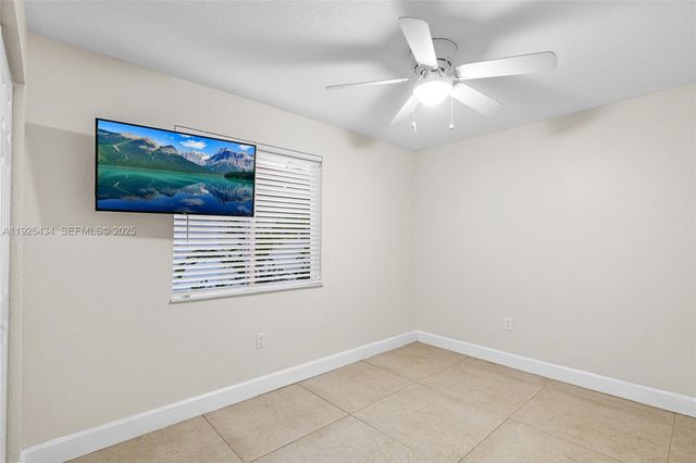 1472 SW 44th Ave 1, Fort Lauderdale, FL 33317