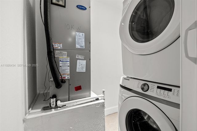 1472 SW 44th Ave 1, Fort Lauderdale, FL 33317