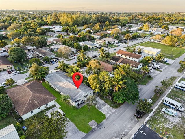 1472 SW 44th Ave 1, Fort Lauderdale, FL 33317