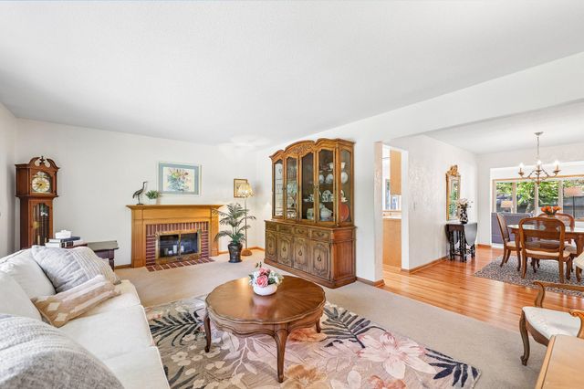 5137 Duggan Plaza, Edina, MN 55439