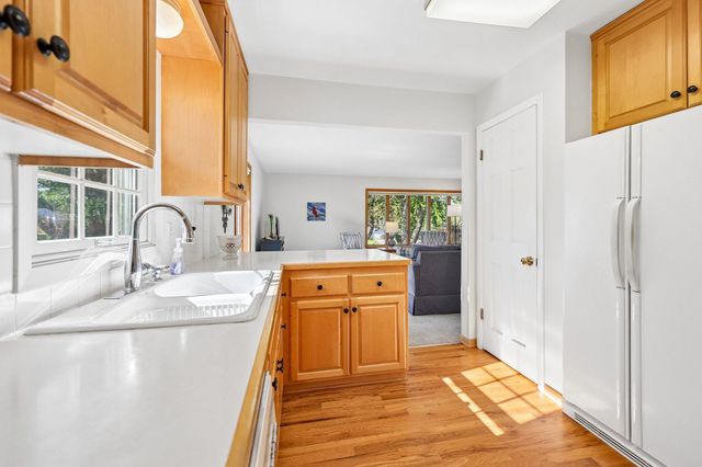 5137 Duggan Plaza, Edina, MN 55439