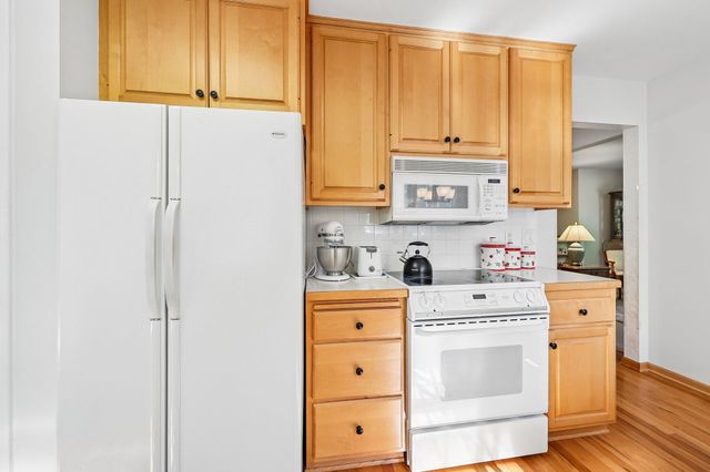 5137 Duggan Plaza, Edina, MN 55439