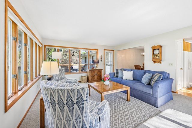 5137 Duggan Plaza, Edina, MN 55439