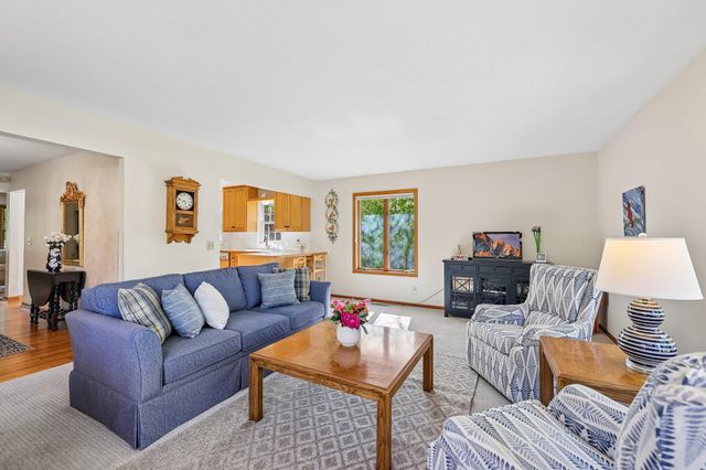 5137 Duggan Plaza, Edina, MN 55439