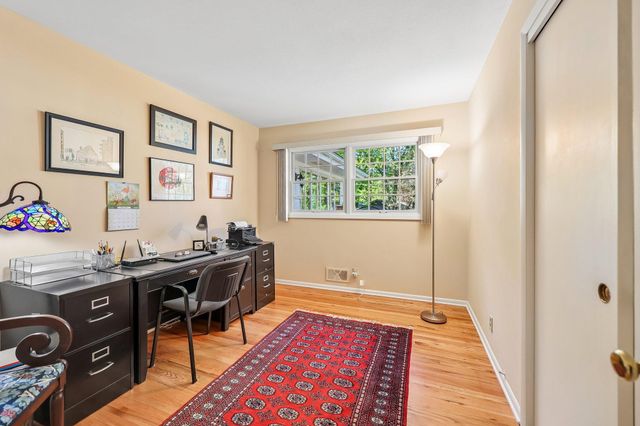5137 Duggan Plaza, Edina, MN 55439