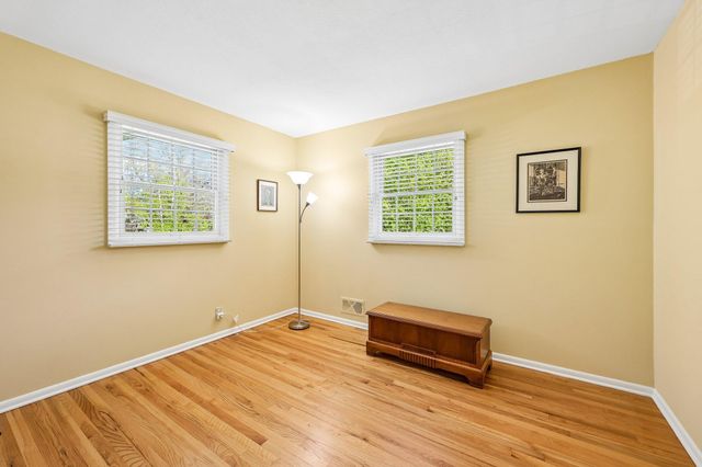 5137 Duggan Plaza, Edina, MN 55439