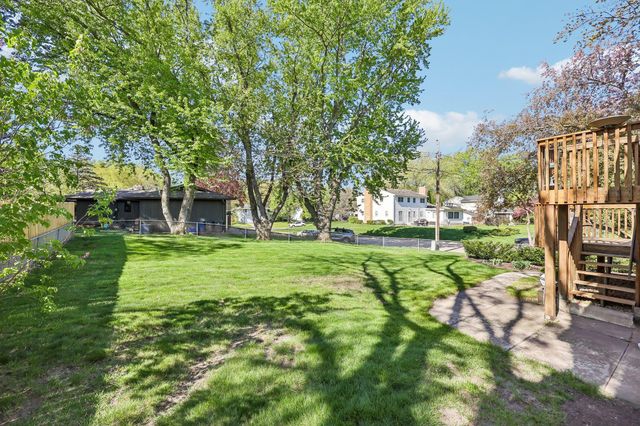 5137 Duggan Plaza, Edina, MN 55439