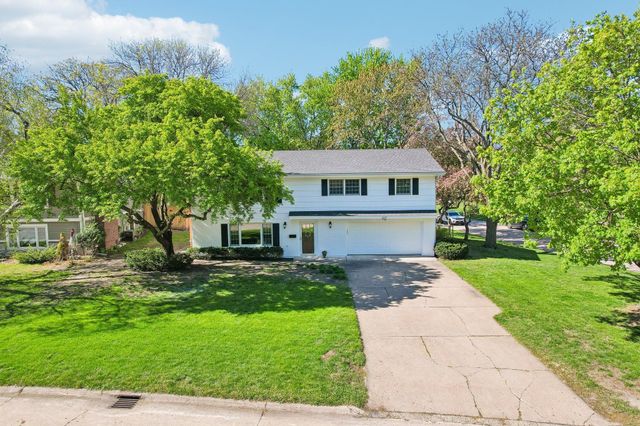 5137 Duggan Plaza, Edina, MN 55439