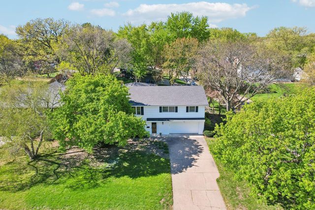 5137 Duggan Plaza, Edina, MN 55439