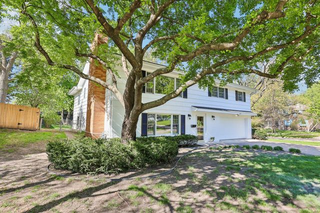 5137 Duggan Plaza, Edina, MN 55439