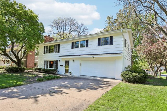 5137 Duggan Plaza, Edina, MN 55439