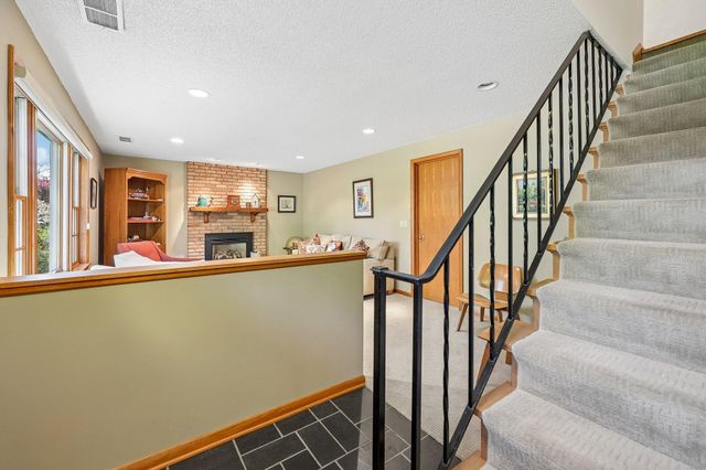 5137 Duggan Plaza, Edina, MN 55439