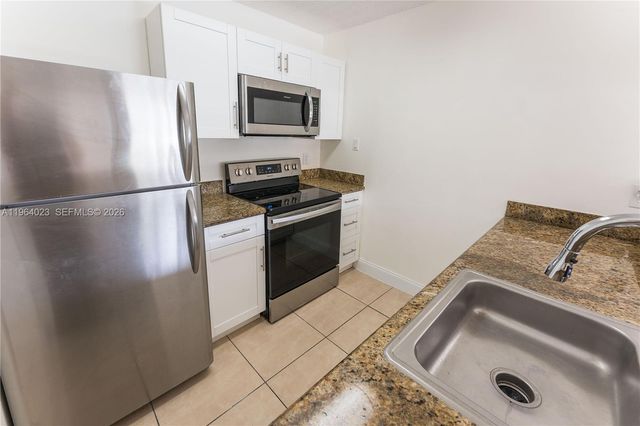 10521 SW 157th Pl 102, Miami, FL 33196