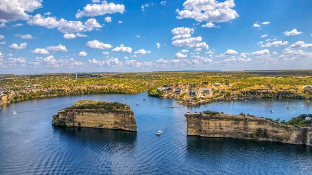 30 Oyster Bay, Possum Kingdom Lake, TX 76449