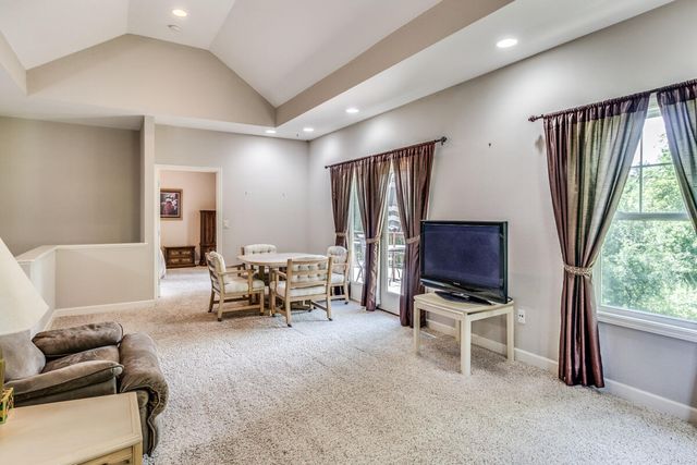 7024 Green Ridge Boulevard, Battle Creek, MI 49017