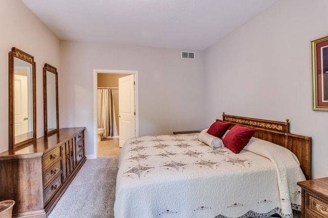 7024 Green Ridge Boulevard, Battle Creek, MI 49017
