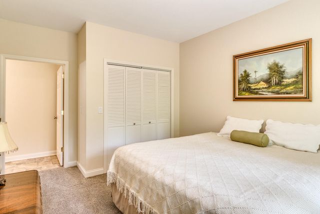7024 Green Ridge Boulevard, Battle Creek, MI 49017