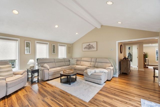 3 Maryvale Ln, Peabody, MA 01960