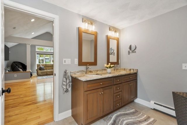 3 Maryvale Ln, Peabody, MA 01960