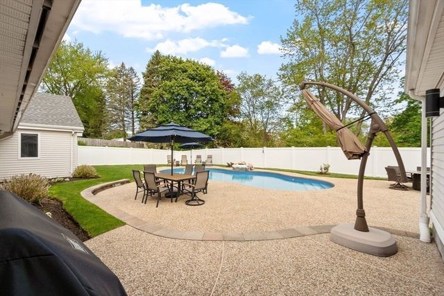 3 Maryvale Ln, Peabody, MA 01960