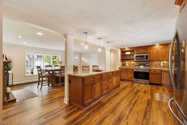 3 Maryvale Ln, Peabody, MA 01960