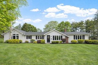 3 Maryvale Ln, Peabody, MA 01960