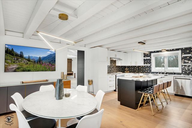 19840 S Schoolhouse Road, New Lenox, IL 60451