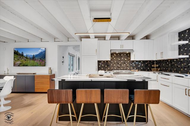 19840 S Schoolhouse Road, New Lenox, IL 60451