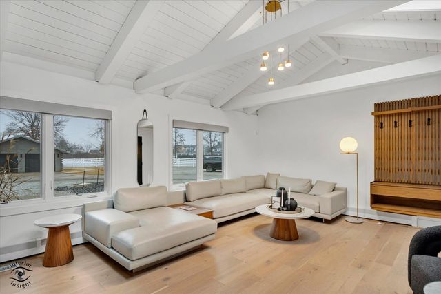 19840 S Schoolhouse Road, New Lenox, IL 60451