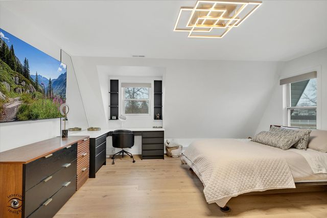 19840 S Schoolhouse Road, New Lenox, IL 60451