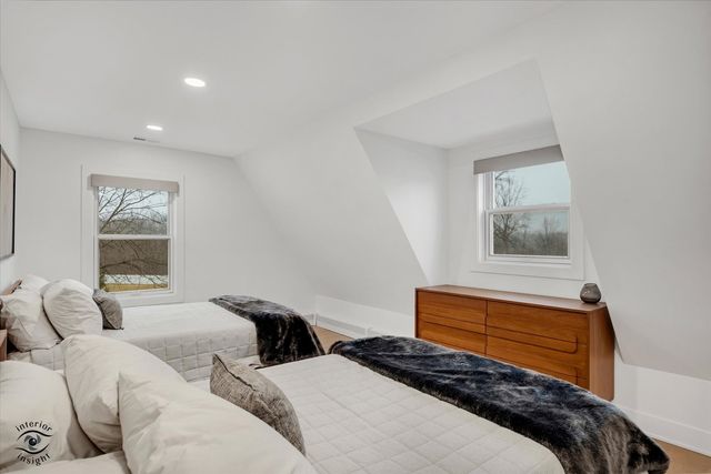 19840 S Schoolhouse Road, New Lenox, IL 60451