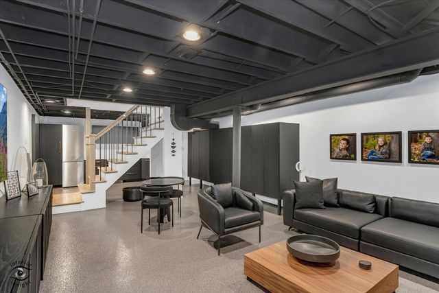 19840 S Schoolhouse Road, New Lenox, IL 60451