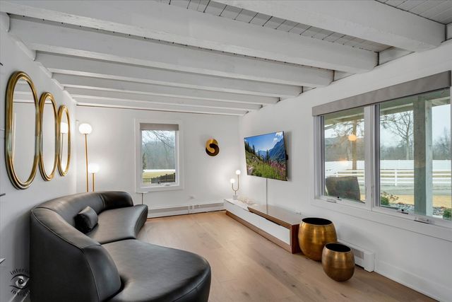 19840 S Schoolhouse Road, New Lenox, IL 60451