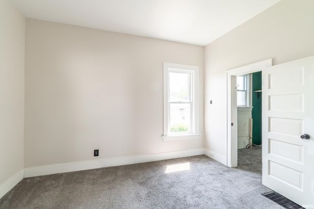 120 E High Street, Kendallville, IN 46755