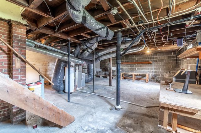 120 E High Street, Kendallville, IN 46755