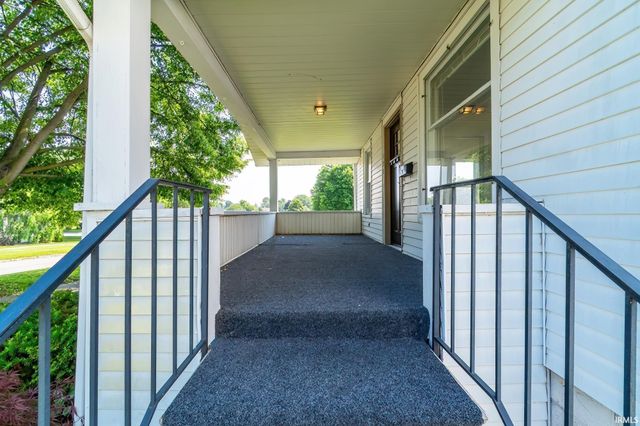 120 E High Street, Kendallville, IN 46755