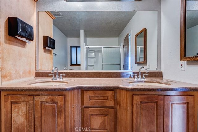 13920 Dos Palmas, Victorville, CA 92392