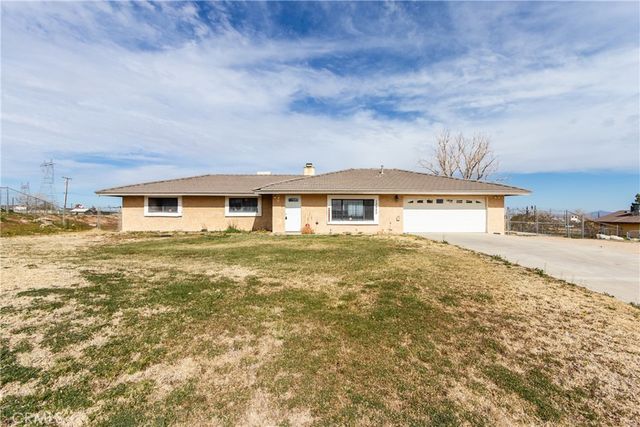 13920 Dos Palmas, Victorville, CA 92392